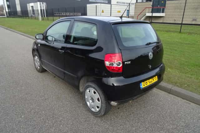 Volkswagen Fox (2008) thumbnail 3