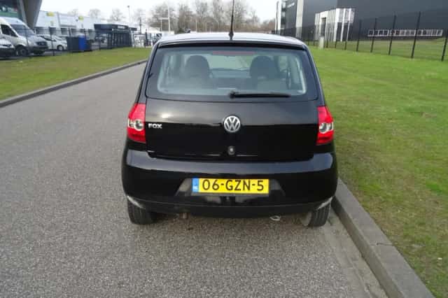 Volkswagen Fox (2008) thumbnail 4