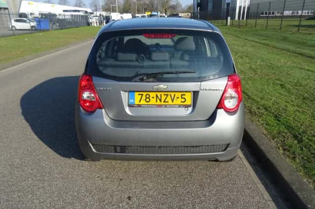 Chevrolet Aveo (2011) thumbnail 4