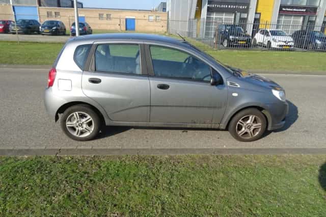 Chevrolet Aveo (2011) thumbnail 6