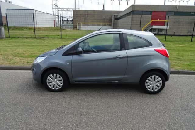 Ford Ka (2015) thumbnail 2
