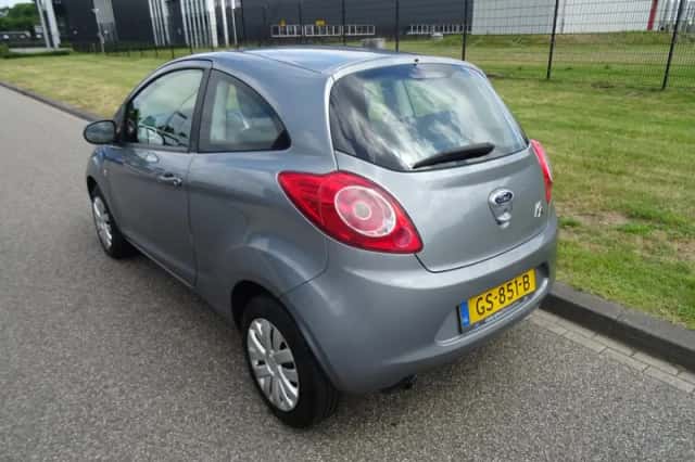Ford Ka (2015) thumbnail 3