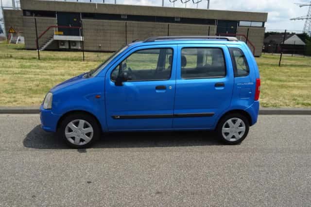Suzuki Wagon R+ (2004) thumbnail 2
