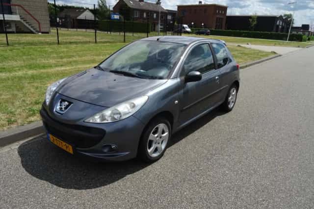 Peugeot 206 (2009) thumbnail 1