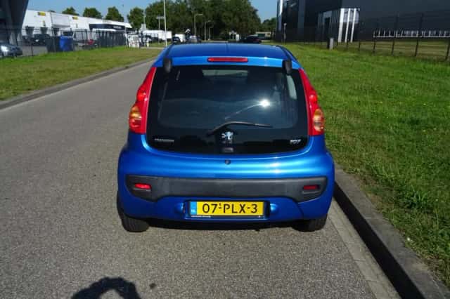 Peugeot 107 (2011) thumbnail 4