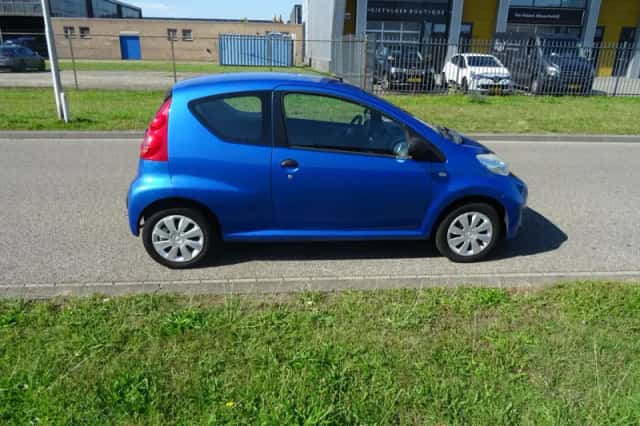Peugeot 107 (2011) thumbnail 6