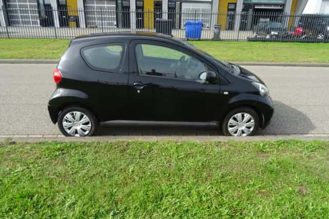 Toyota Aygo (2007) thumbnail 6