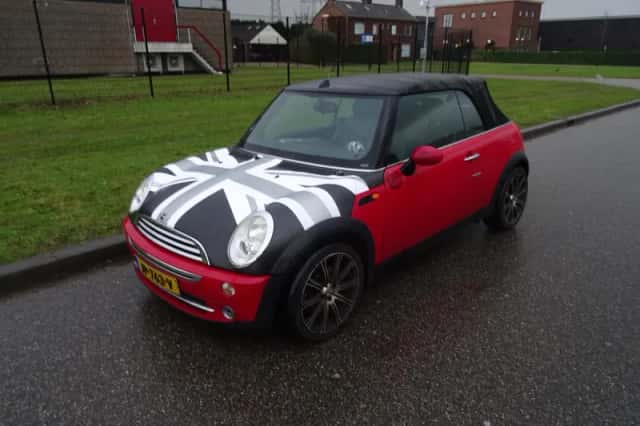 MINI Cabrio (2006) thumbnail 1