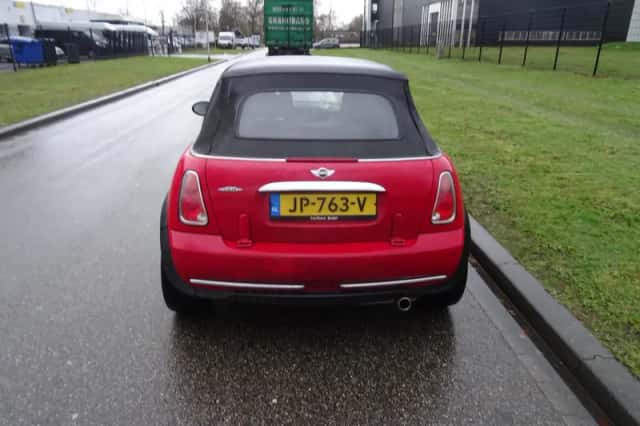 MINI Cabrio (2006) thumbnail 4