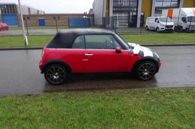 MINI Cabrio (2006) thumbnail 6
