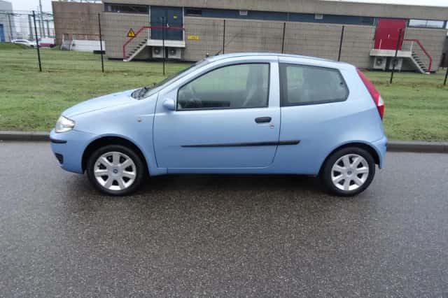 Fiat Punto (2005) thumbnail 2