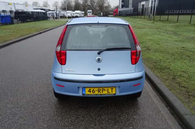 Fiat Punto (2005) thumbnail 4