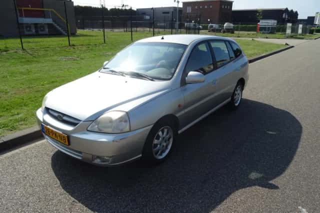Kia Rio (2004) thumbnail 1