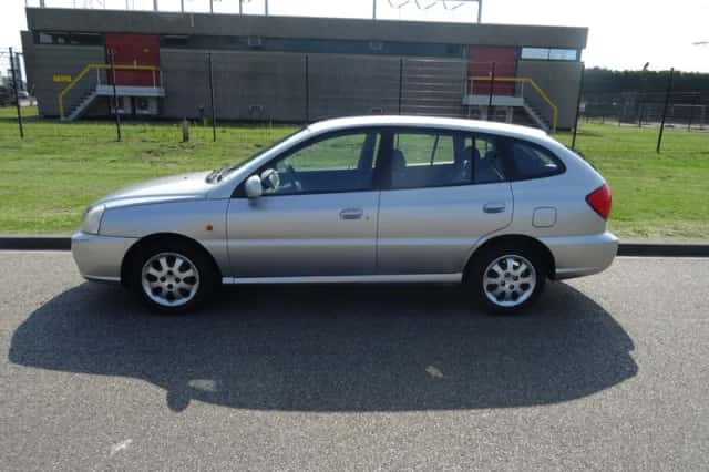 Kia Rio (2004) thumbnail 2