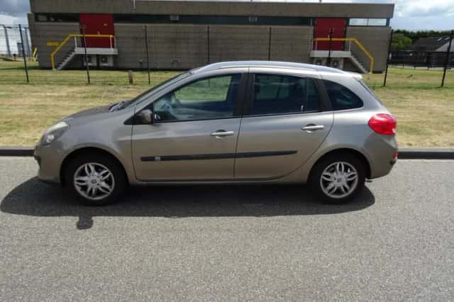 Renault Clio (2008) thumbnail 2