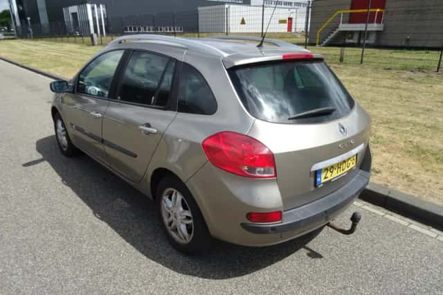 Renault Clio (2008) thumbnail 3
