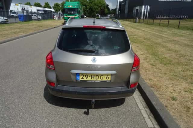 Renault Clio (2008) thumbnail 4