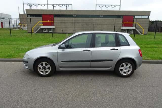 Fiat Stilo (2005) thumbnail 2