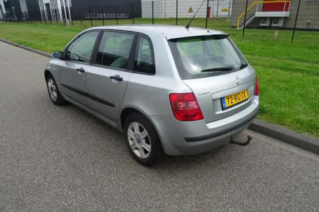 Fiat Stilo (2005) thumbnail 3