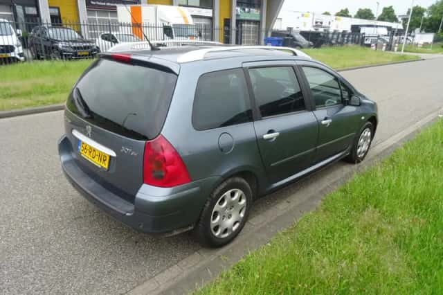 Peugeot 307 SW (2005) thumbnail 5