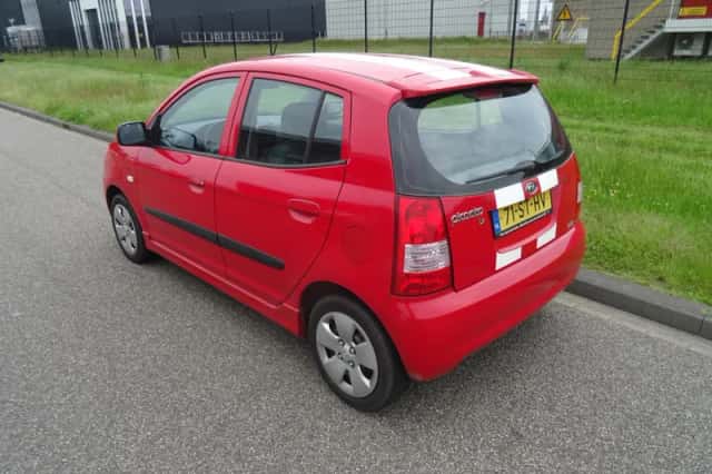 Kia Picanto (2006) thumbnail 3