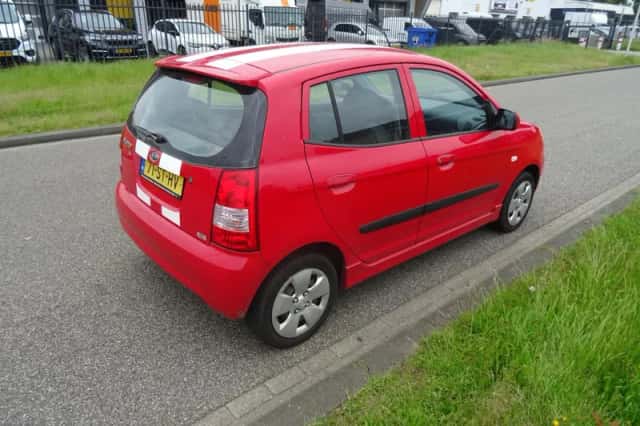 Kia Picanto (2006) thumbnail 5