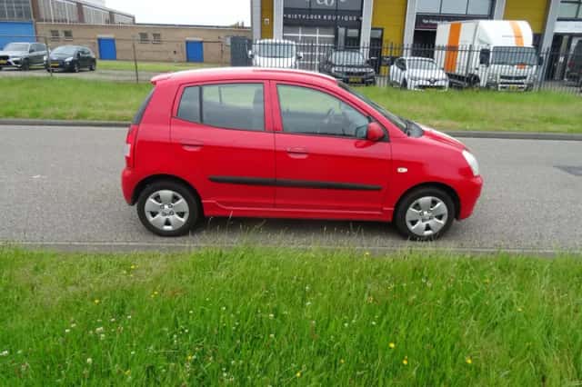 Kia Picanto (2006) thumbnail 6