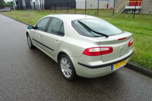 Renault Laguna (2003) thumbnail 3