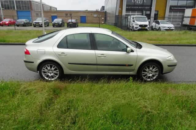 Renault Laguna (2003) thumbnail 6