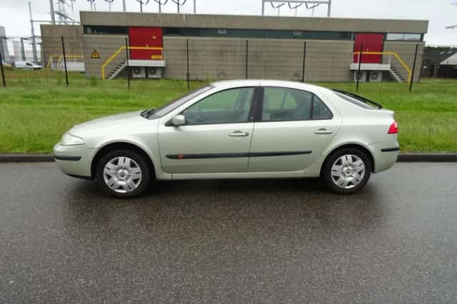 Renault Laguna (2003) thumbnail 2