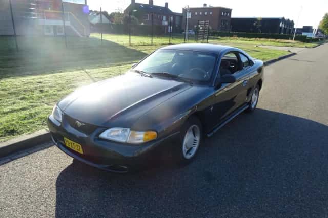 Ford Mustang (1996) thumbnail 1