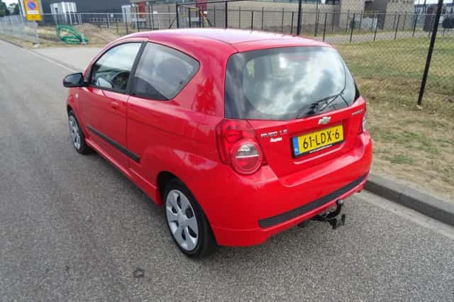 Chevrolet Aveo (2011) thumbnail 3