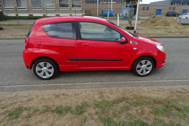 Chevrolet Aveo (2011) thumbnail 6