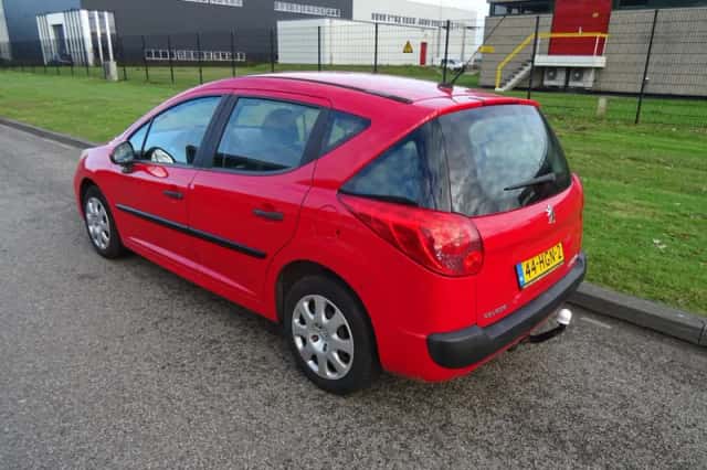 Peugeot 207 (2008) thumbnail 3