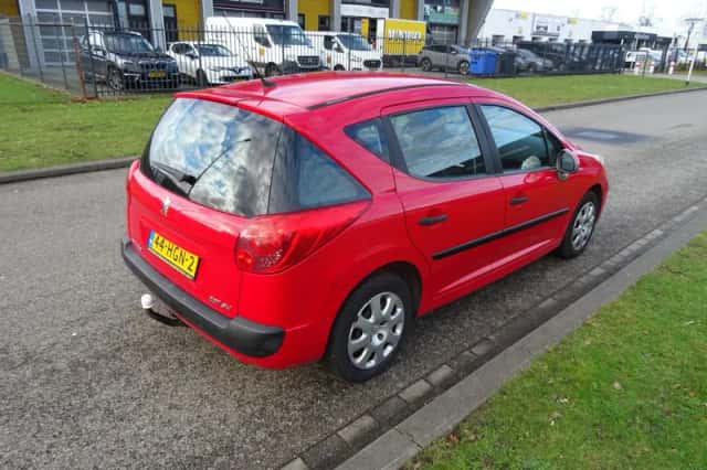 Peugeot 207 (2008) thumbnail 5