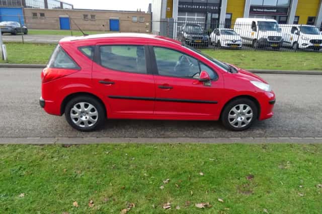 Peugeot 207 (2008) thumbnail 6