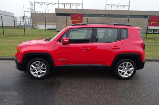 Jeep Renegade (2016) thumbnail 2