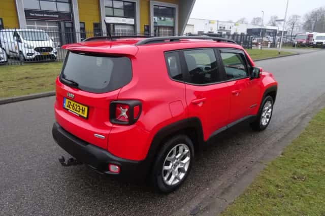 Jeep Renegade (2016) thumbnail 5