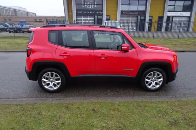 Jeep Renegade (2016) thumbnail 6
