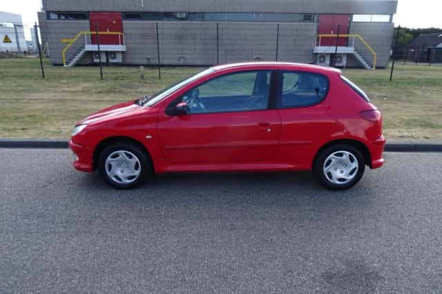 Peugeot 206 (2006) thumbnail 2