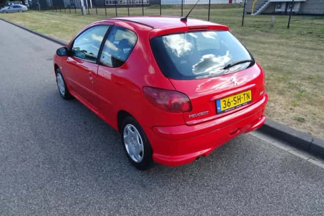 Peugeot 206 (2006) thumbnail 3