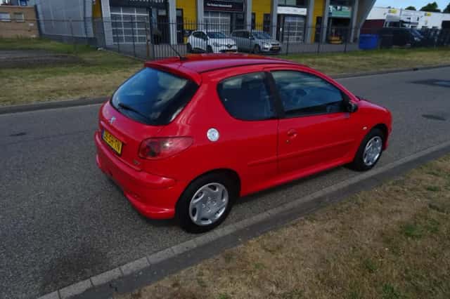 Peugeot 206 (2006) thumbnail 5