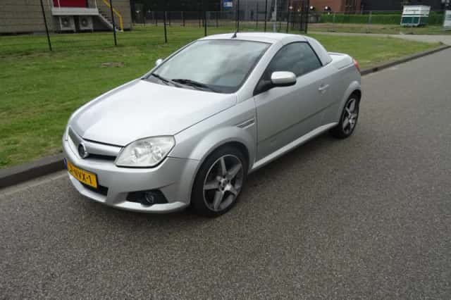 Opel Tigra TwinTop (2007) thumbnail 1
