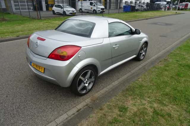Opel Tigra TwinTop (2007) thumbnail 5