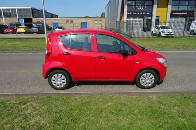 Opel Agila (2010) thumbnail 6