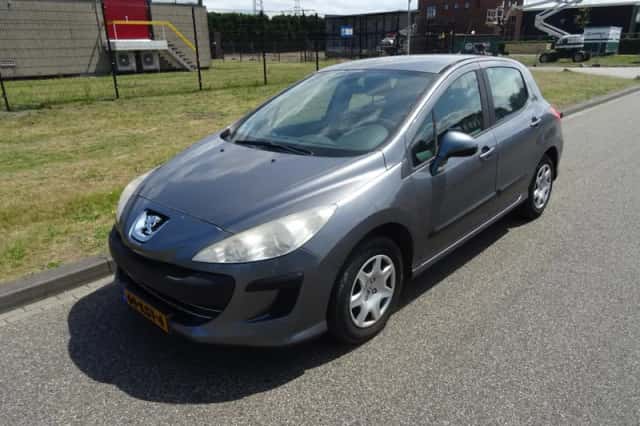 Peugeot 308 (2010) thumbnail 1
