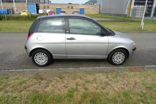 Lancia Ypsilon (2006) thumbnail 6
