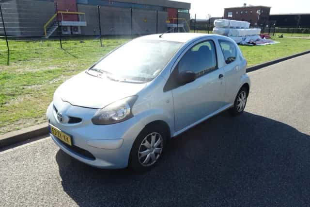 Toyota Aygo (2008) thumbnail 1