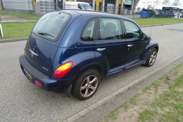 Chrysler PT Cruiser (2002) thumbnail 5