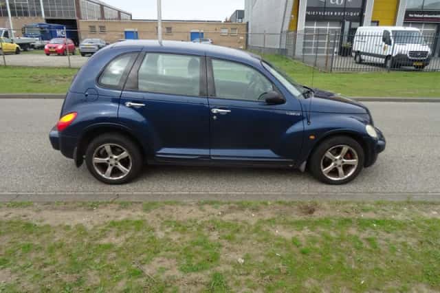 Chrysler PT Cruiser (2002) thumbnail 6